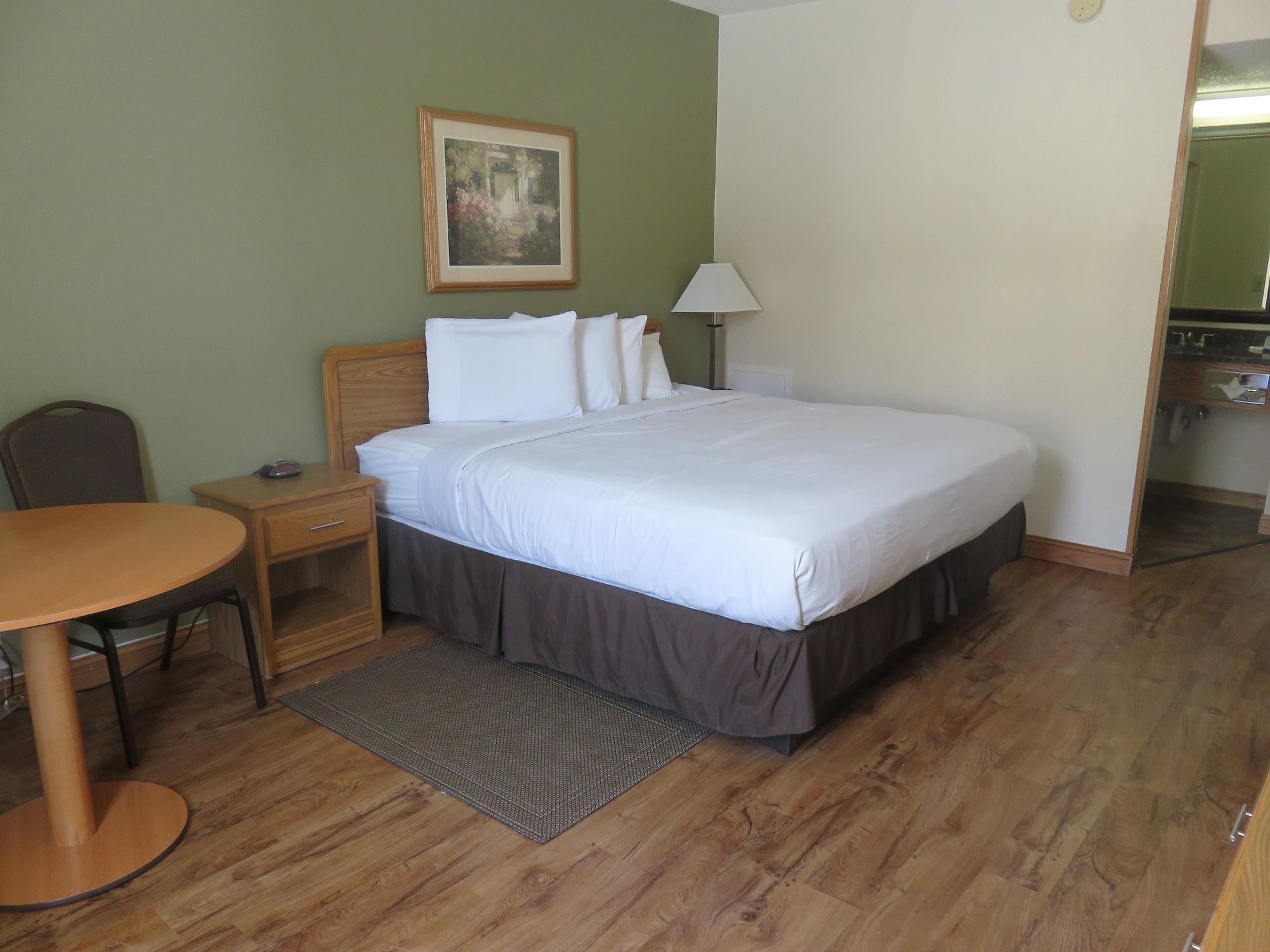 Baymont By Wyndham Fargo Hotel Buitenkant foto