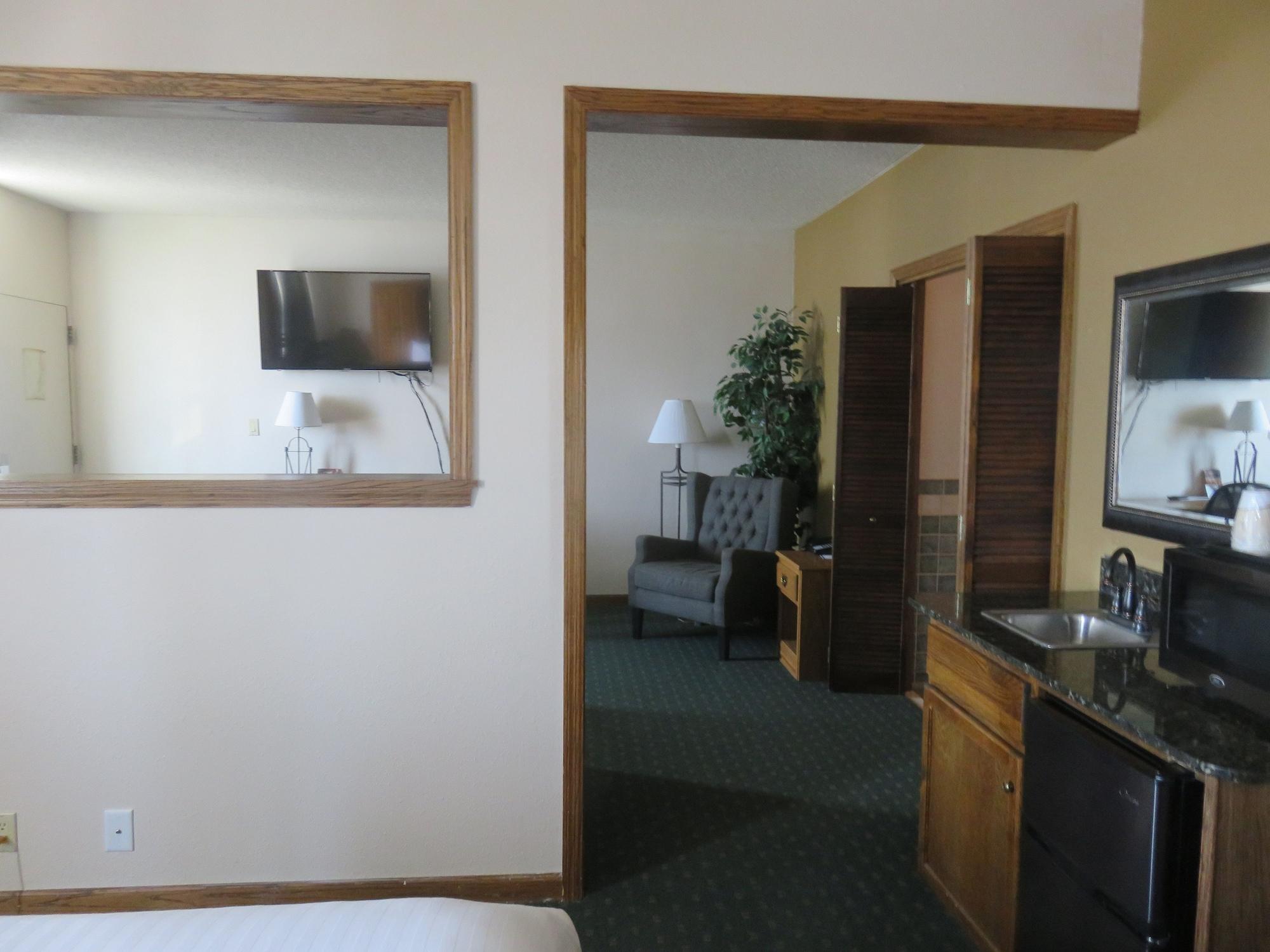 Baymont By Wyndham Fargo Hotel Buitenkant foto