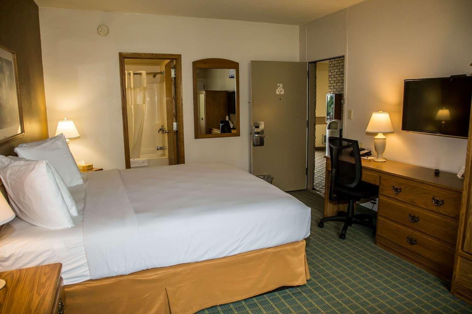 Baymont By Wyndham Fargo Hotel Buitenkant foto