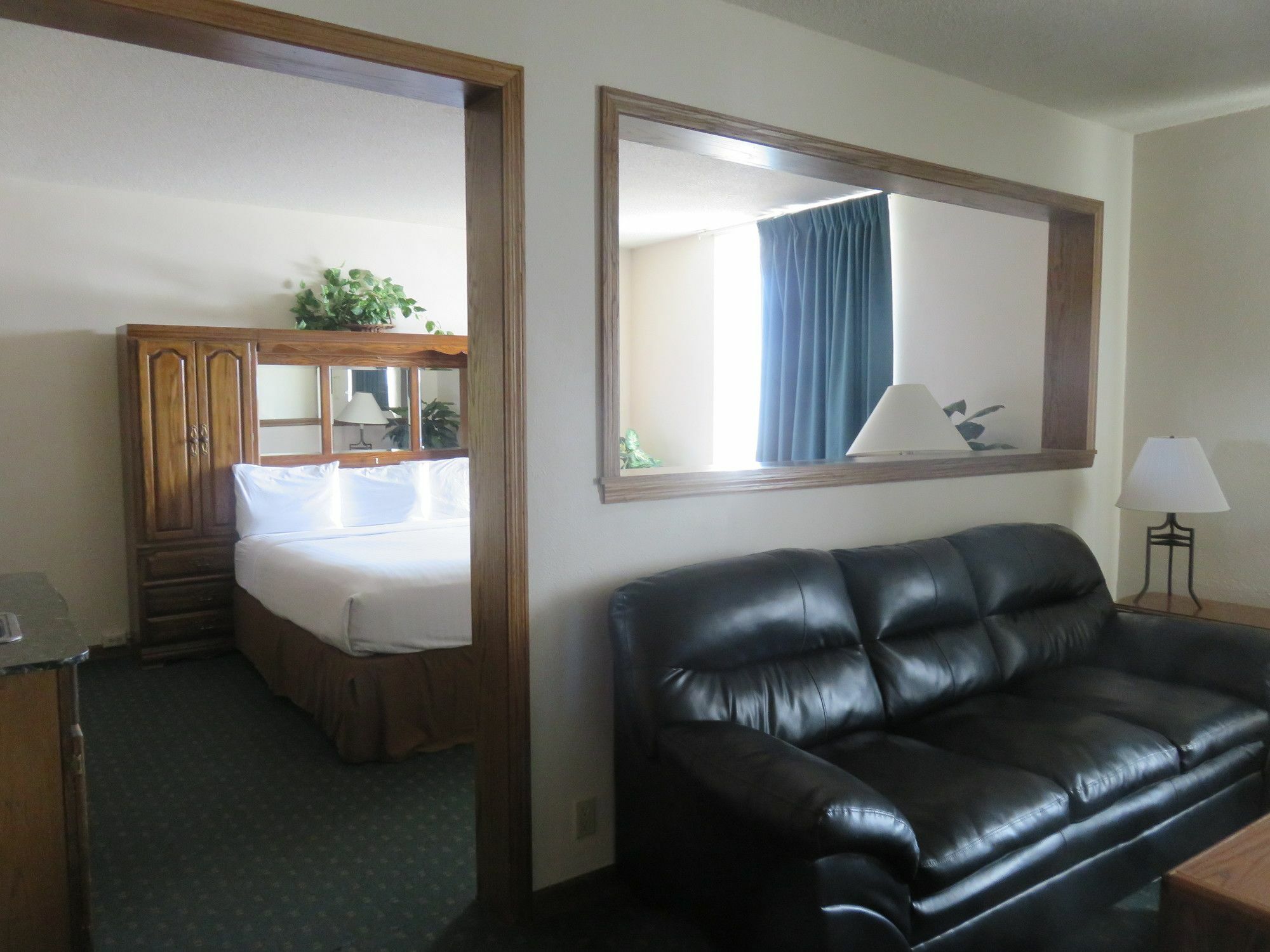 Baymont By Wyndham Fargo Hotel Buitenkant foto